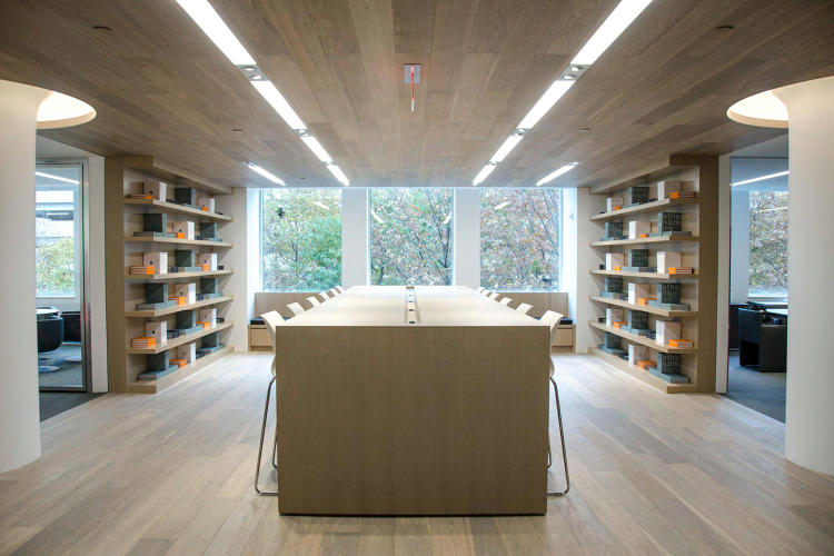 3054804-slide-i-6-community-table-teknionboston-showroomphoto-courtesy-of-teknion-copy.jpg
